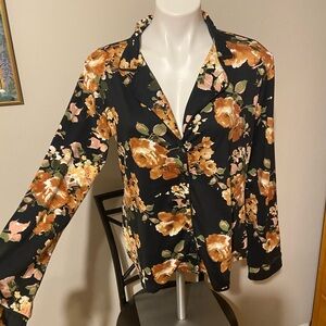 Socialite size small floral button front blouse